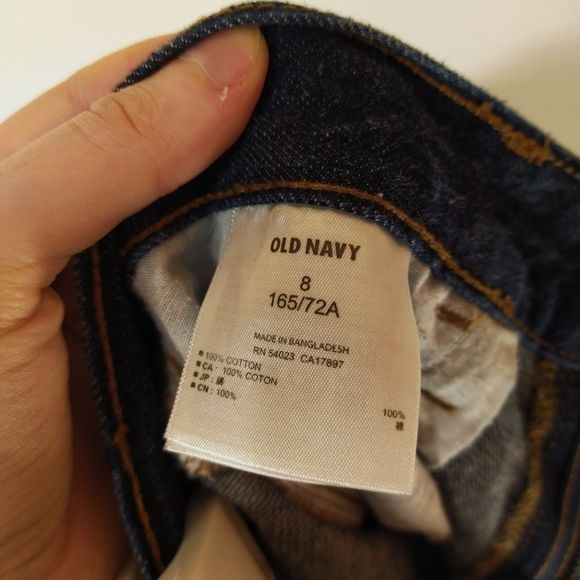 OldNavy Jean Shorts Woman's Size 8 - Picture 3 of 4